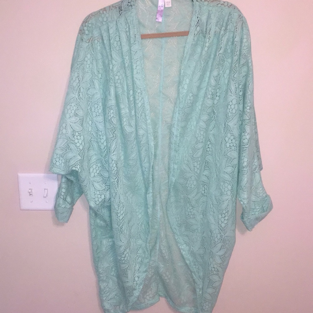 Beautiful Mint Lace Kimono